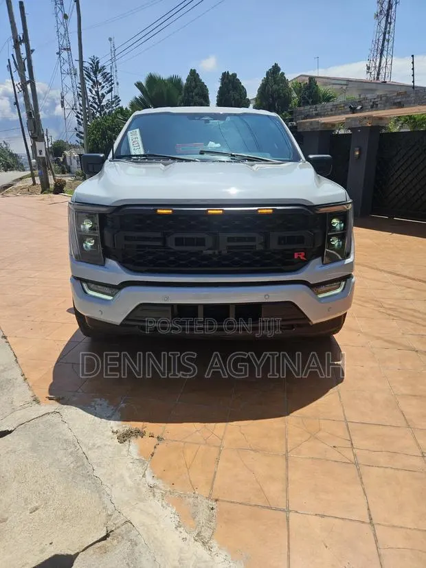 Ford F-150 XLT 2023 White · Photo 1