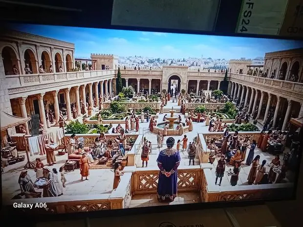 Samsung 43” Smart Television With Vibrant Display · Photo 1
