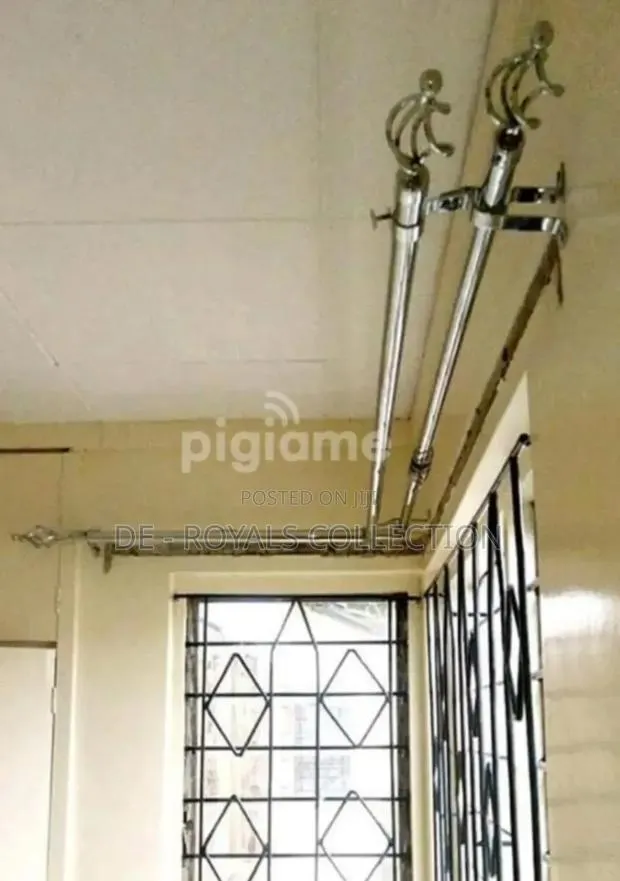 Double Curtains Rods · Photo 1
