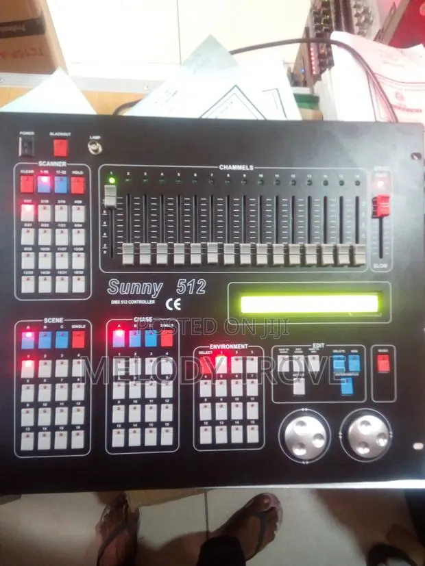 Sunny 512 Light Controller · Photo 1