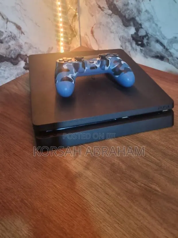 Ps4 Slim Jailbreak With 10 Games · Photo 1