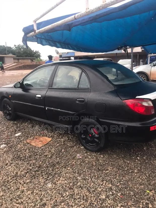 Kia Rio 2002 Black · Photo 1