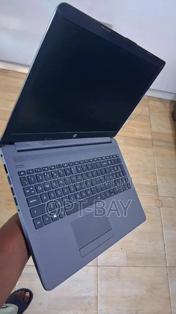 Laptop HP 250 G6 12GB Intel Core i7 HDD+SSD 256GB · Photo 1