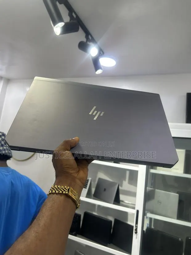 Laptop HP ZBook Power G9 i7 16GB Intel Core i7 SSD 512GB · Photo 1