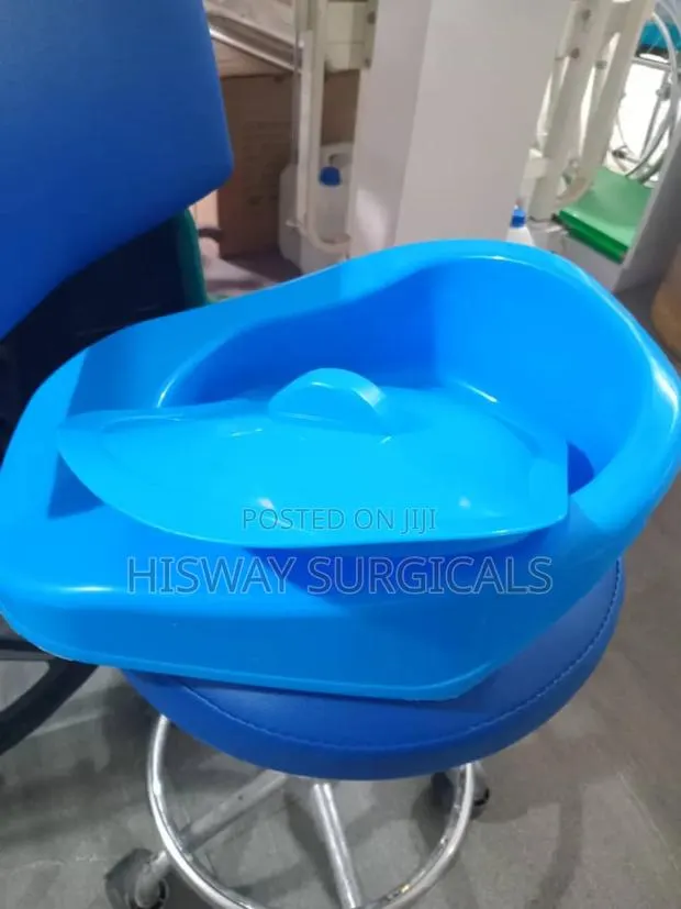 Medical Bedpan · Photo 1