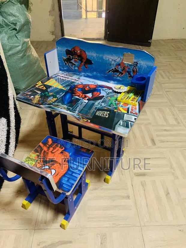 Cartoon Desk for Kids · Photo 1