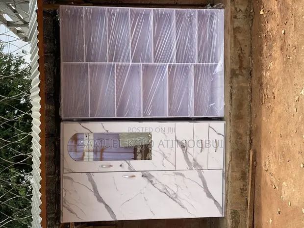 Shoe Rack and Wardrobe · Photo 1