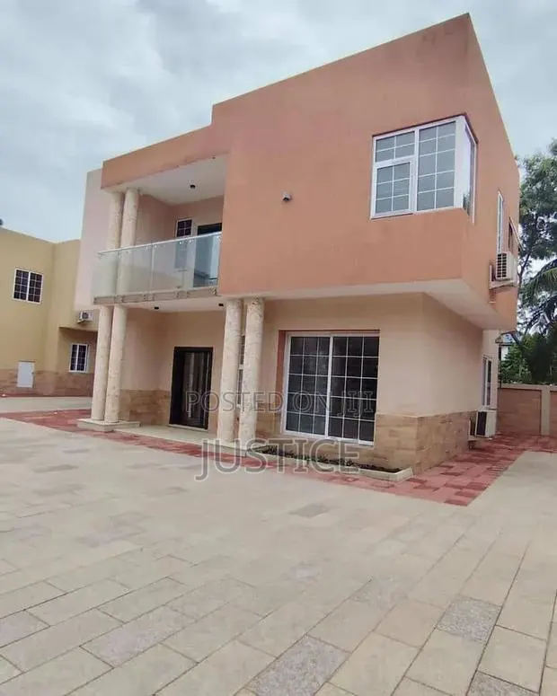 3bdrm Townhouse / Terrace in Dzorwulu for rent · Photo 1