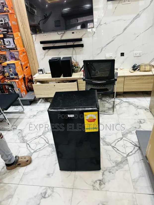 Highly Recommended Black Table Top Fridge Nasco 92l · Photo 1