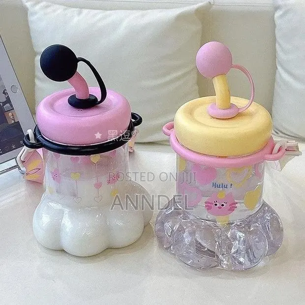 Kids Water Bottle · Photo 1
