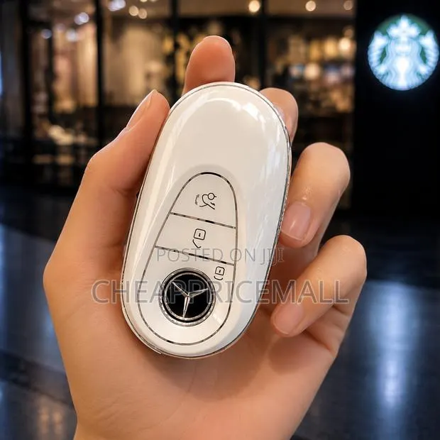 Mercedes Benz Car Key Fob Cover With Keychain · Photo 1