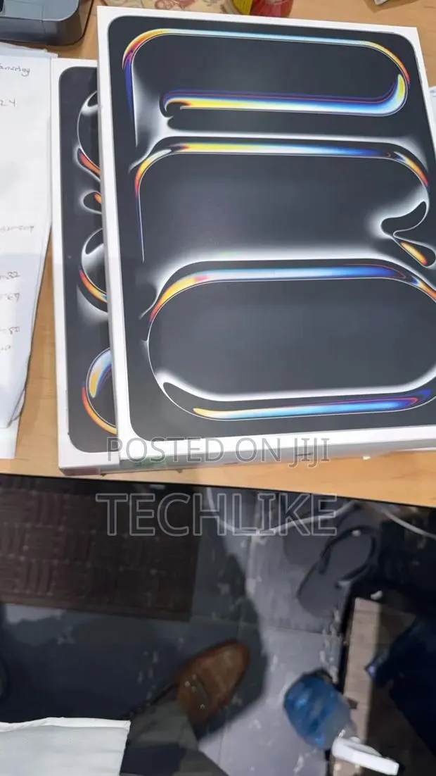 New Apple iPad Pro 13 (2024) 512 GB Black · Photo 1