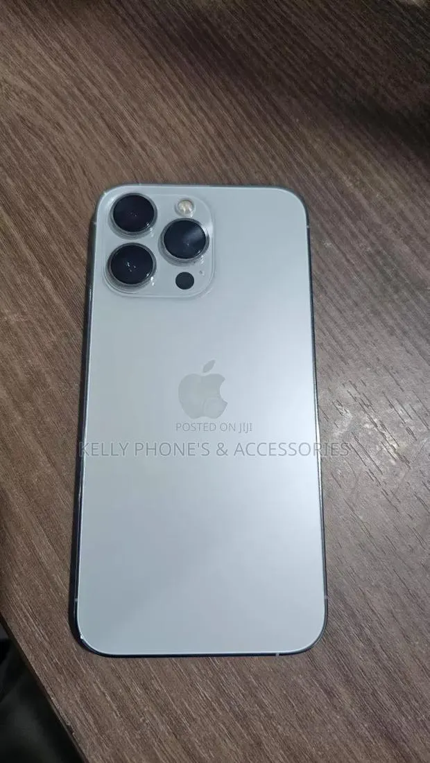 Apple iPhone 13 Pro 256 GB White · Photo 1