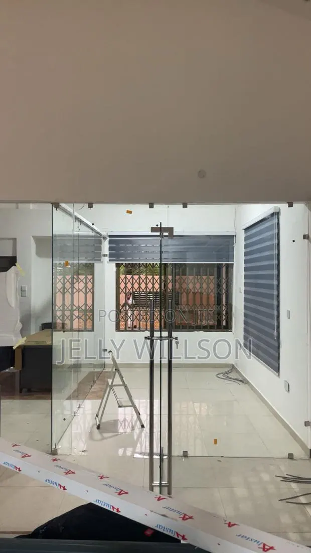 Office Partation Freamless · Photo 1