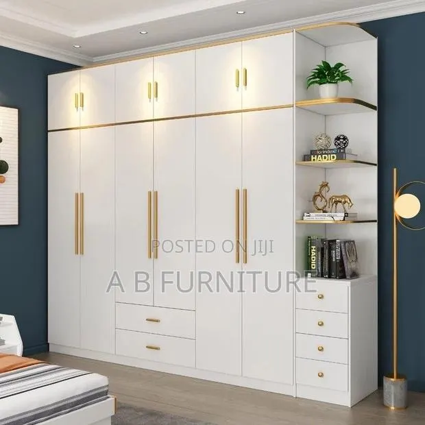 Wardrobe Unit · Photo 1