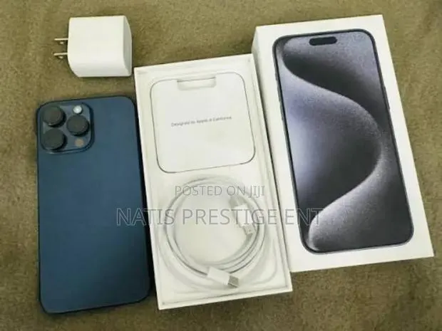 New Apple iPhone 15 Pro Max 256 GB Blue · Photo 1