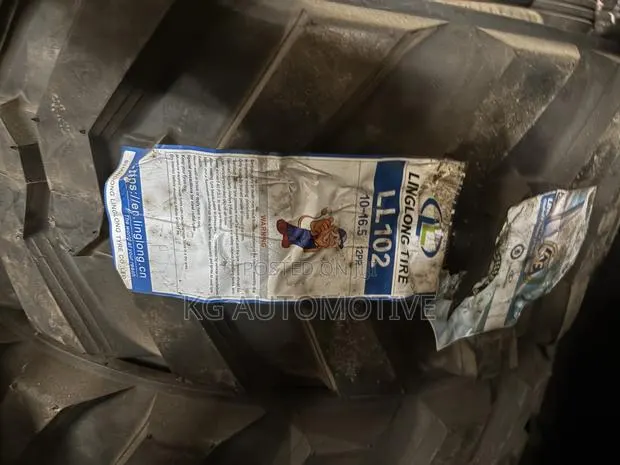 10-16.5 Forklift Tyre · Photo 1