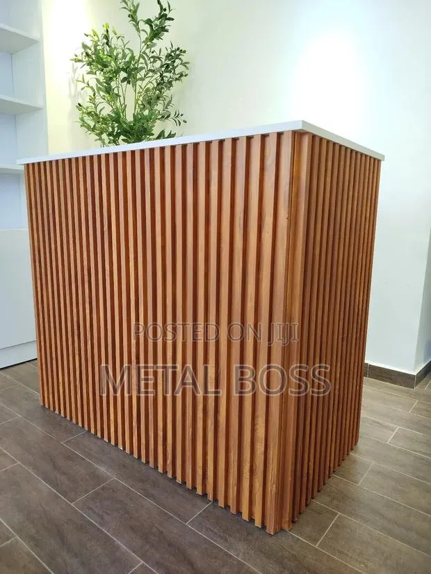 Store Counter · Photo 1