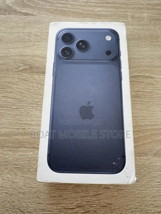 New Apple iPhone 17 Pro Max 256 GB Blue · Photo 1