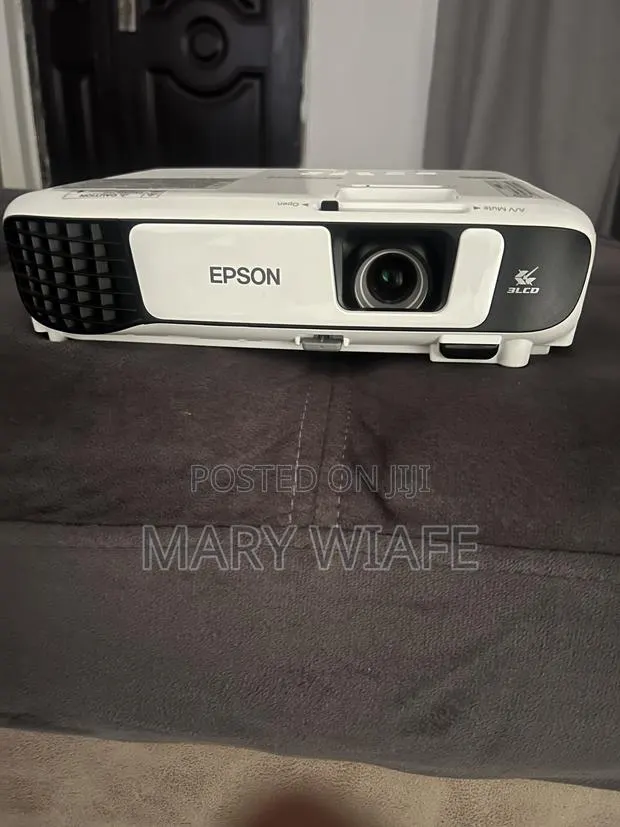 Projector Epson · Photo 1