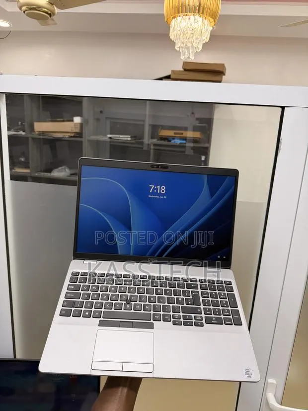 Laptop Dell Latitude 5510 8GB Intel Core i5 SSD 256GB · Photo 1