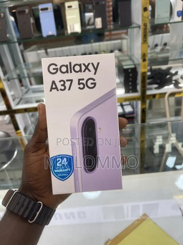 New Samsung Galaxy A37 256 GB Purple · Photo 1