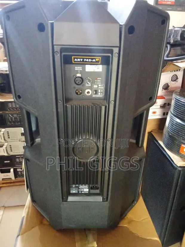 RCF Art 745-a Active Speaker · Photo 1