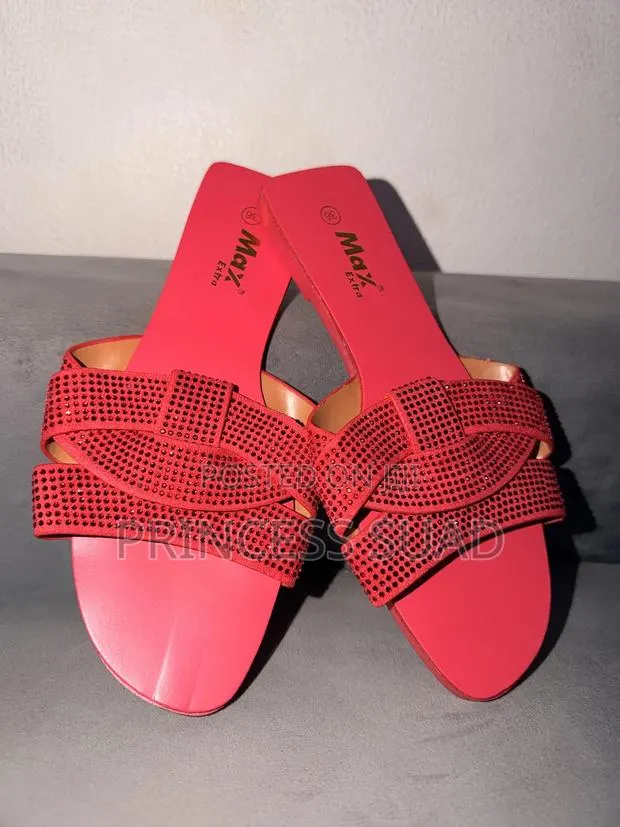 Ladies Slippers · Photo 1
