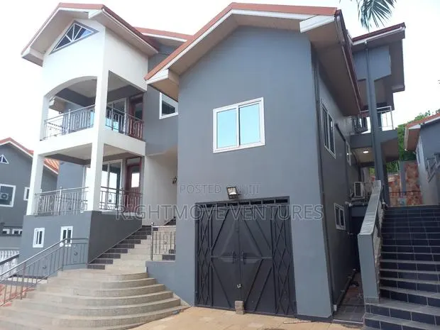 5bdrm Duplex in Takoradi for rent