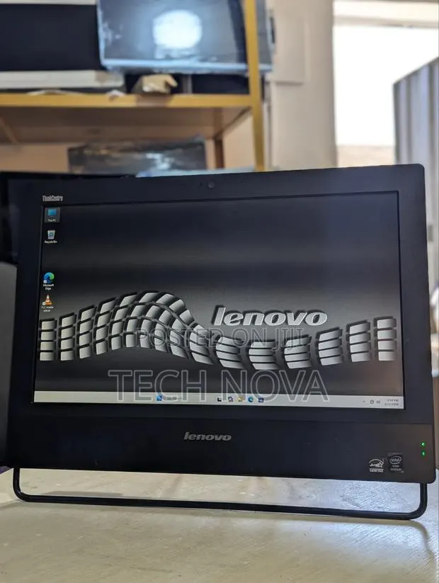 Desktop Computer Lenovo ThinkCentre M700 8GB Intel Core i3 SSD 128GB · Photo 1