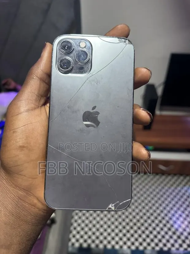 Apple iPhone 12 Pro Max 128 GB Black · Photo 1