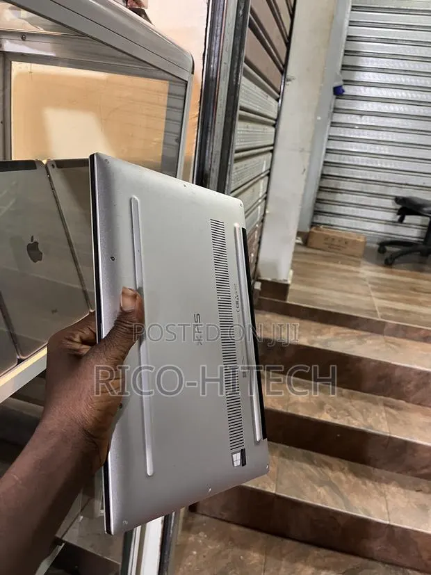 Laptop Dell XPS 13 16GB Intel Core i7 SSD 256GB · Photo 1