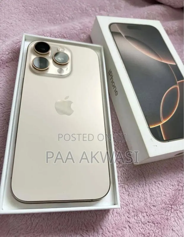 Apple iPhone 16 Pro Max 256 GB Gold · Photo 1