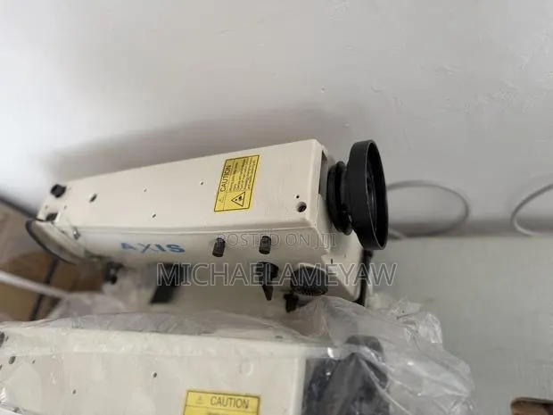 Zig Zag Industrial Sewing Machine