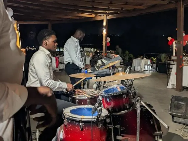 Black Mind Band – Live Band for Weddings, Corporate Events Parties · Photo 1