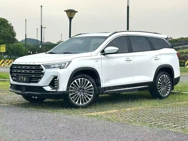 Jetour X90 Plus 1.6 FWD 2022 White · Photo 1