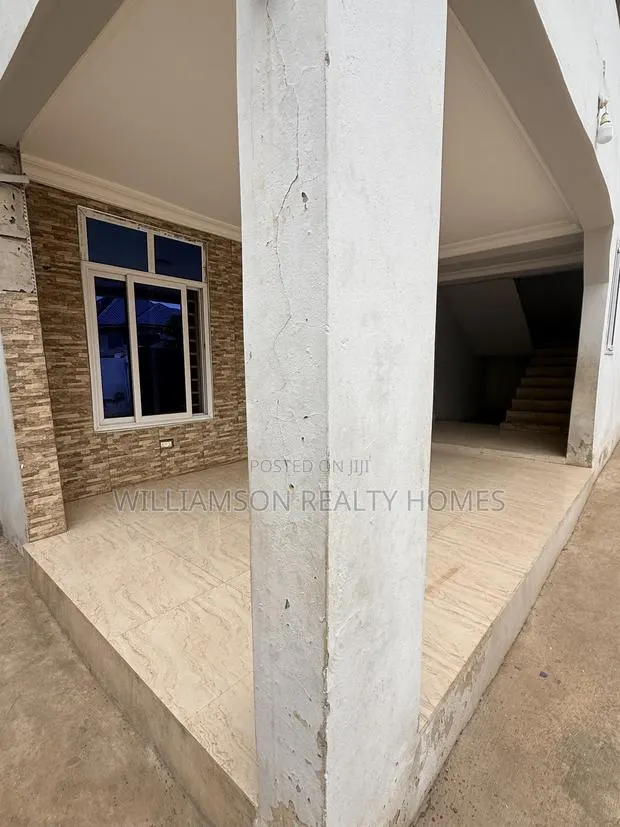 3bdrm House in Community 18 Area, Spintex for rent · Photo 1