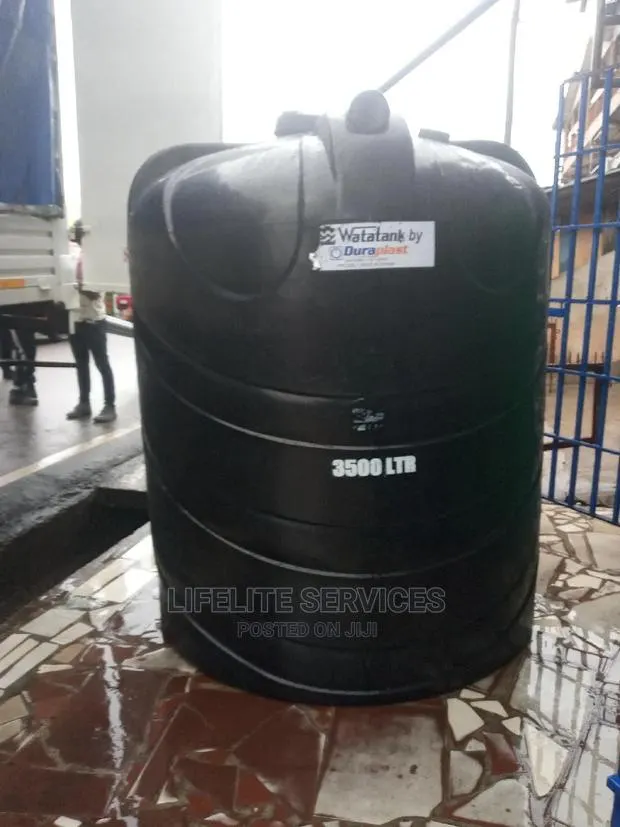 Durable Water Tank - 3500 Litres · Photo 1