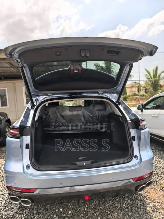 Changan UNI-K 2.0 Petrol AWD 2021 Blue · Photo 1