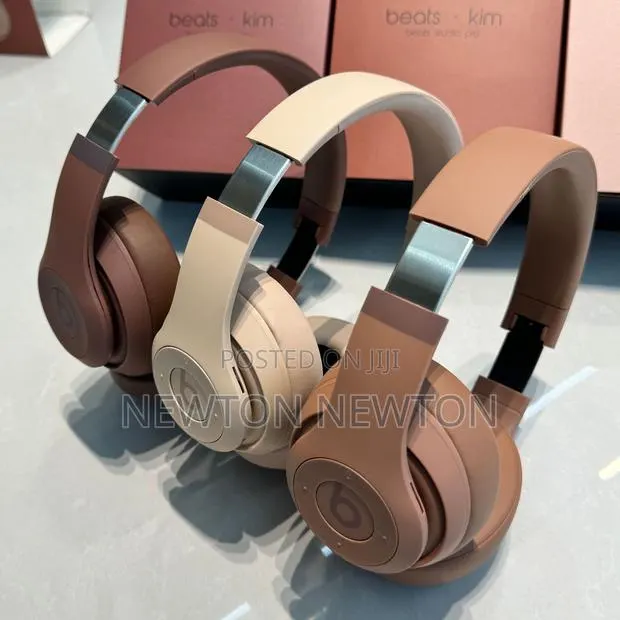 Beats Headphone · Photo 1