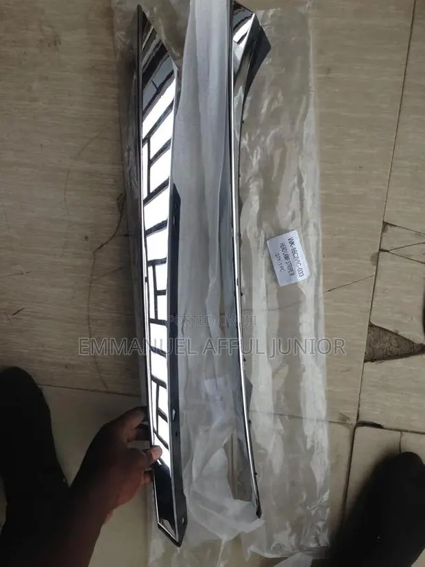 Honda Civic 2016 Headlight Chrome · Photo 1