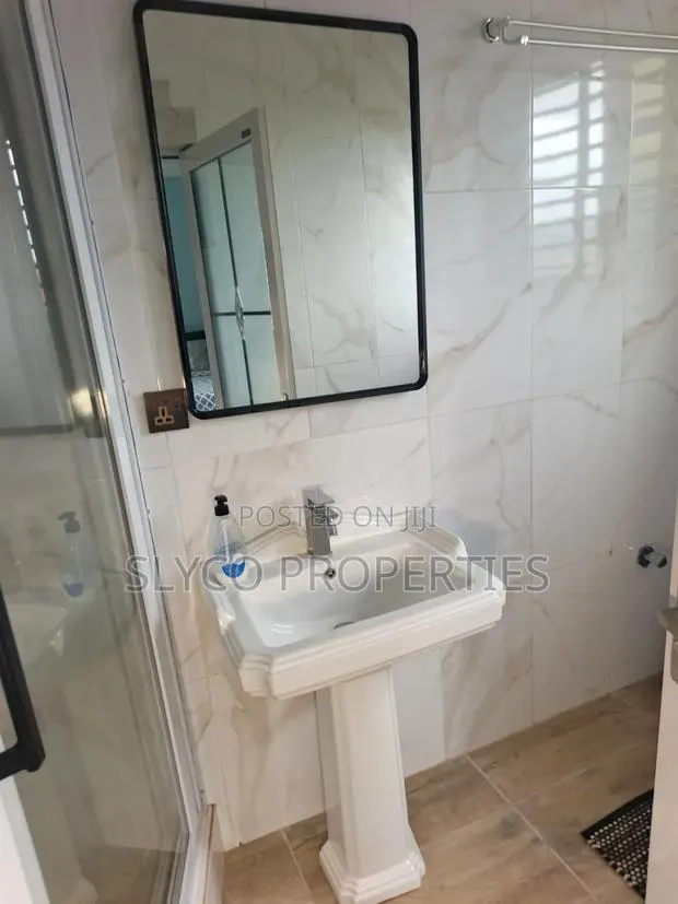 Executive Fully Furnished Two Bedroom Apartment for Short Stay · Photo 3