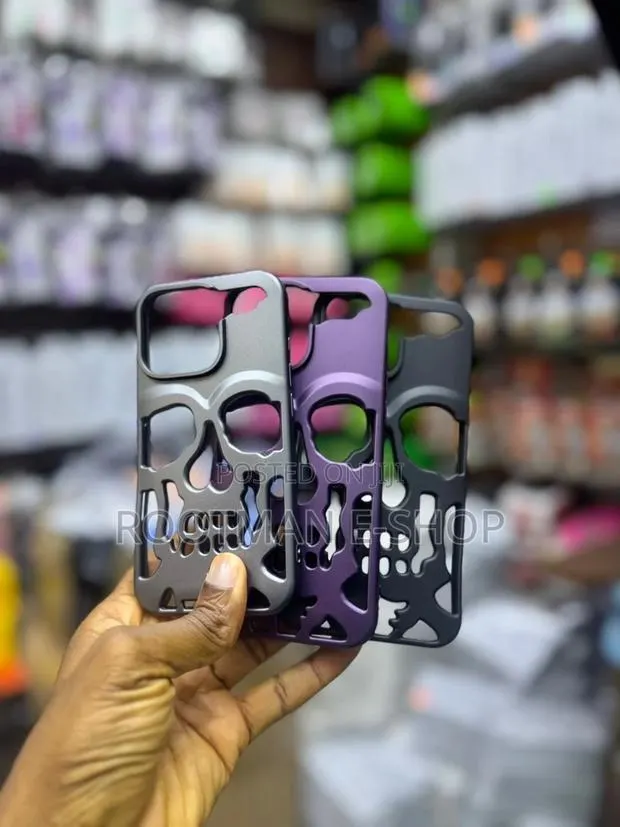 Hollow Skull Design Phone Back Case Cover for iPhone 15 16 Prow Max · Photo 1