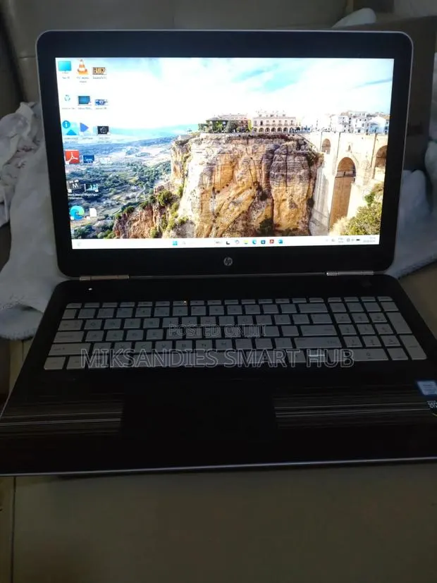 Laptop HP 8GB Intel Core i7 SSD 256GB · Photo 1