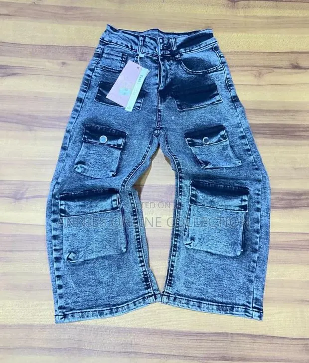 Kids Cargo Jeans · Photo 1