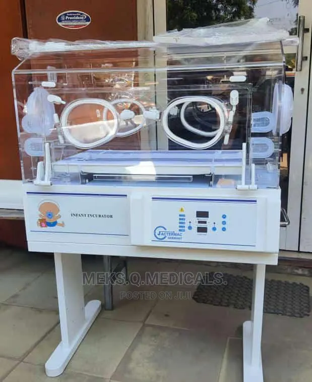 Baby Incubator(Standard) · Photo 1