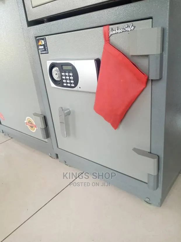Money Safe · Photo 1