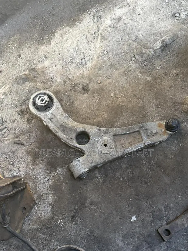 Dodge Dart 2012 Lower Arm · Photo 1