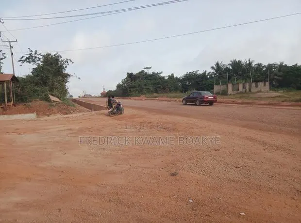 5 Plots of Land for Sale at Dwenewoho Mankranso Rd · Photo 1