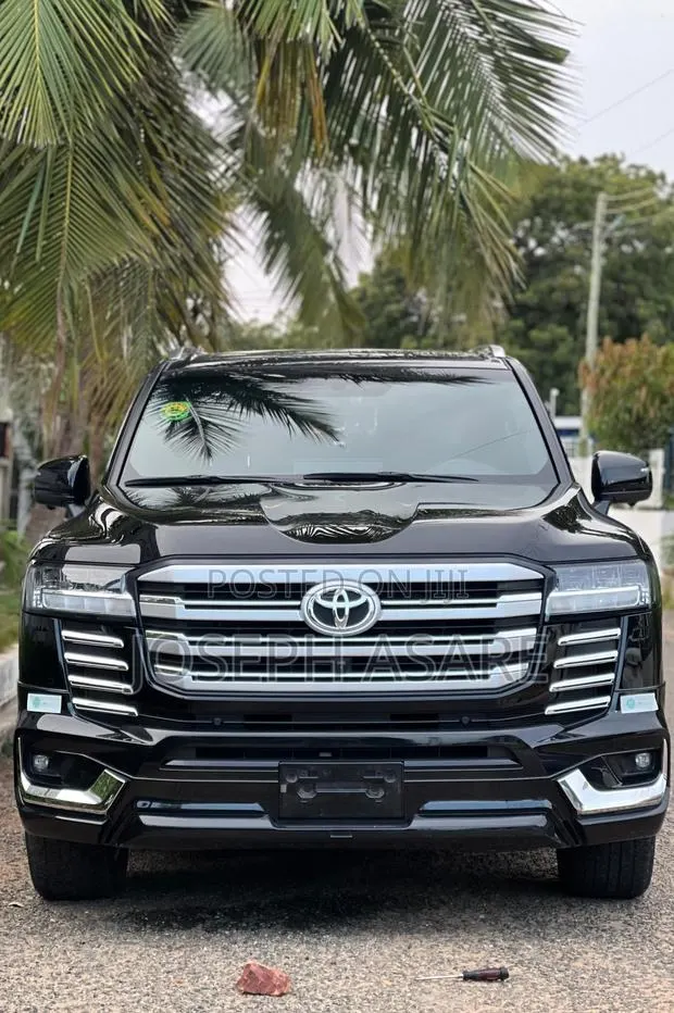 Toyota Land Cruiser 2024 Black · Photo 1